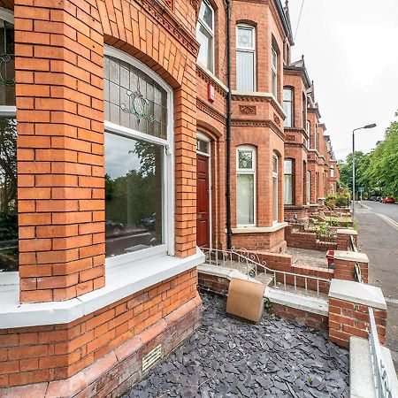 Pass The Keys Beautiful 4Br Restored Red Brick Cafes And Park Belfast Kültér fotó