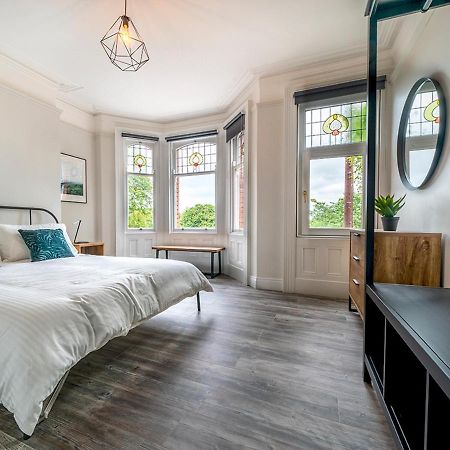 Pass The Keys Beautiful 4Br Restored Red Brick Cafes And Park Belfast Kültér fotó