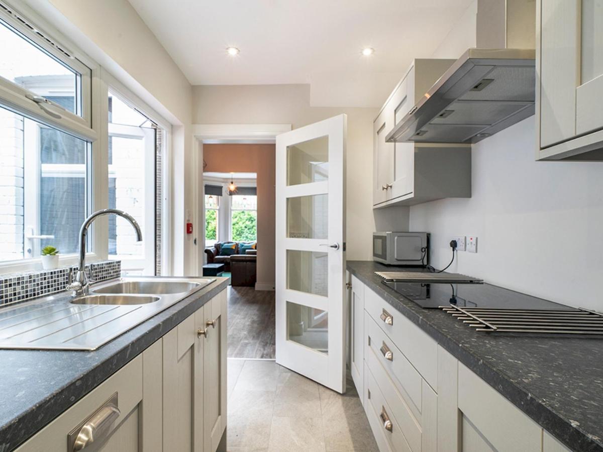 Pass The Keys Beautiful 4Br Restored Red Brick Cafes And Park Belfast Kültér fotó