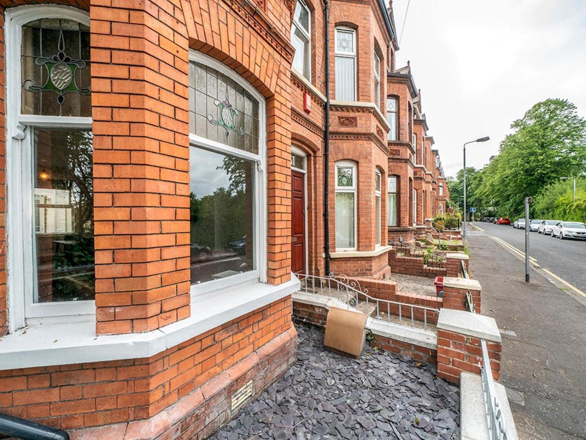 Pass The Keys Beautiful 4Br Restored Red Brick Cafes And Park Belfast Kültér fotó