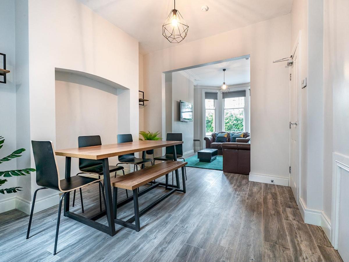 Pass The Keys Beautiful 4Br Restored Red Brick Cafes And Park Belfast Kültér fotó