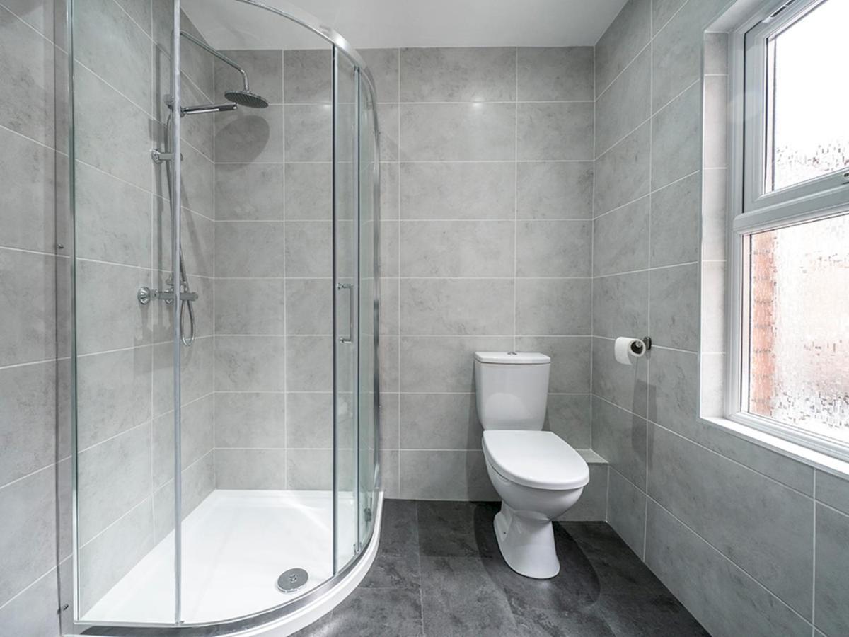 Pass The Keys Beautiful 4Br Restored Red Brick Cafes And Park Belfast Kültér fotó